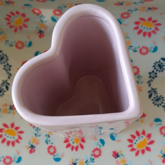 Rae Dunn Love Struck Vase Valentine's Day - Picture 2 of 5